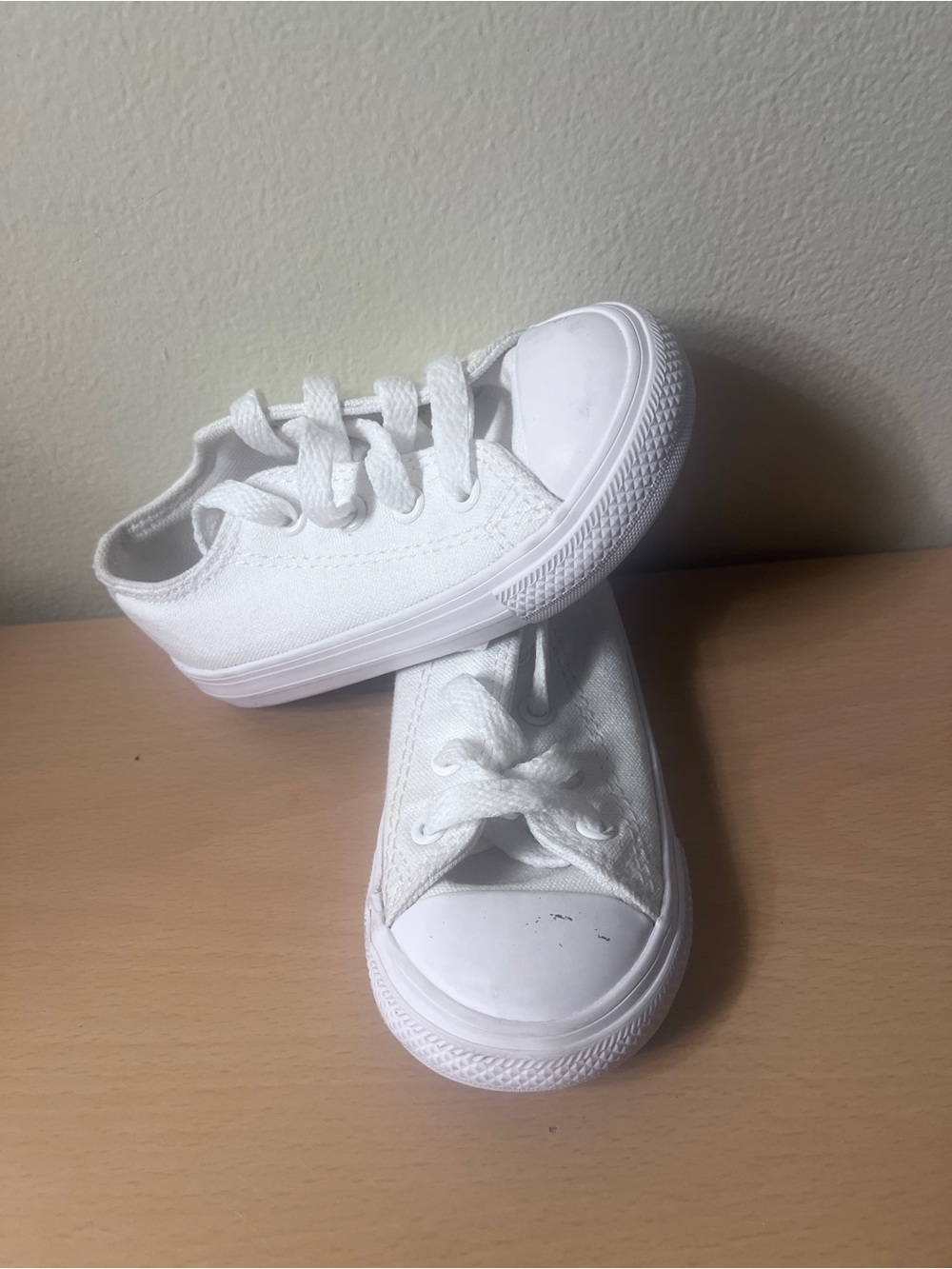 Converse Chuck Taylor All Star Size 6 Infant Monochrome White Low Tops